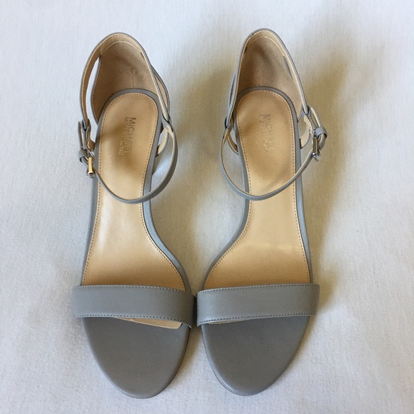 Michael Kors coral or grey leather Heel Sandals women’s grey or coral new No box - Picture 8 of 11